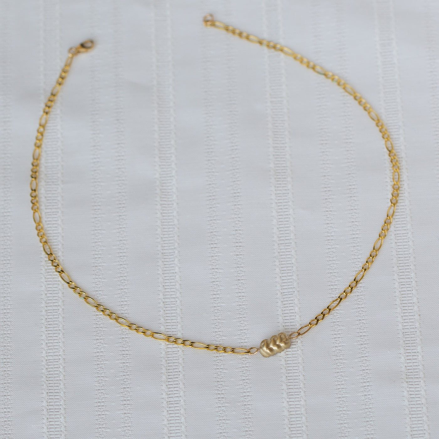 This is a stunning 14K Gold Challah charm Necklace, the perfect Jewish pendant gift for yourself or a loved one.
