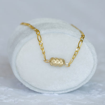 This is a stunning 14K Gold Challah charm Necklace, the perfect Jewish pendant gift for yourself or a loved one.