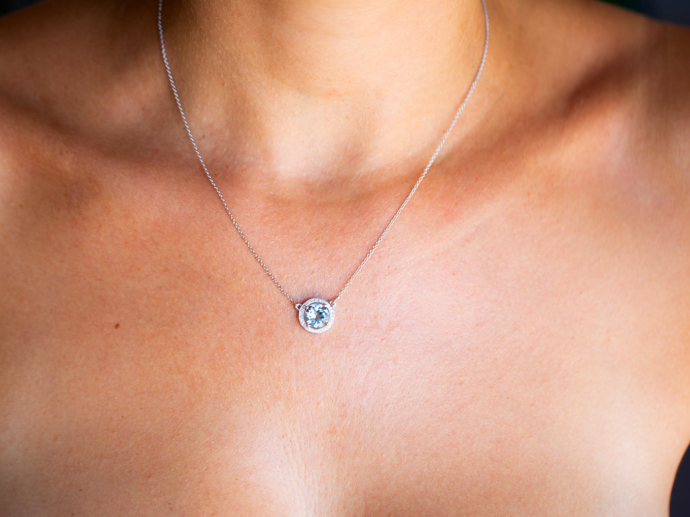 Mia | Aquamarine and Diamonds Halo Necklace
