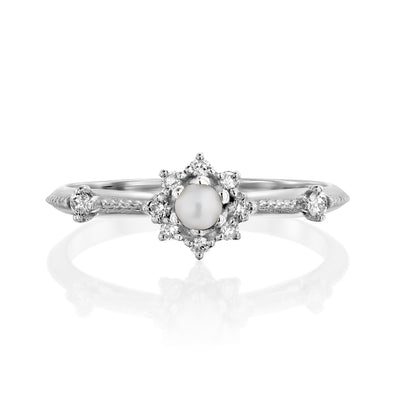 Twinkle | Pearl and Diamond Star Ring